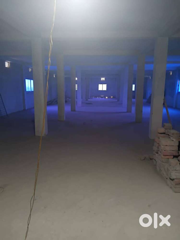 5000 Sq Ft Commercial Space for Rent on First Floor – Ideal for School