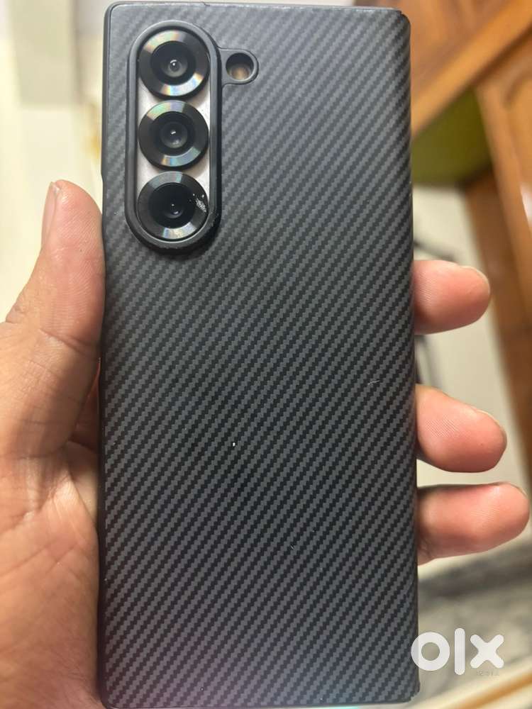 Samsung galaxy fold 6 as good as brand new 6 months warranty available