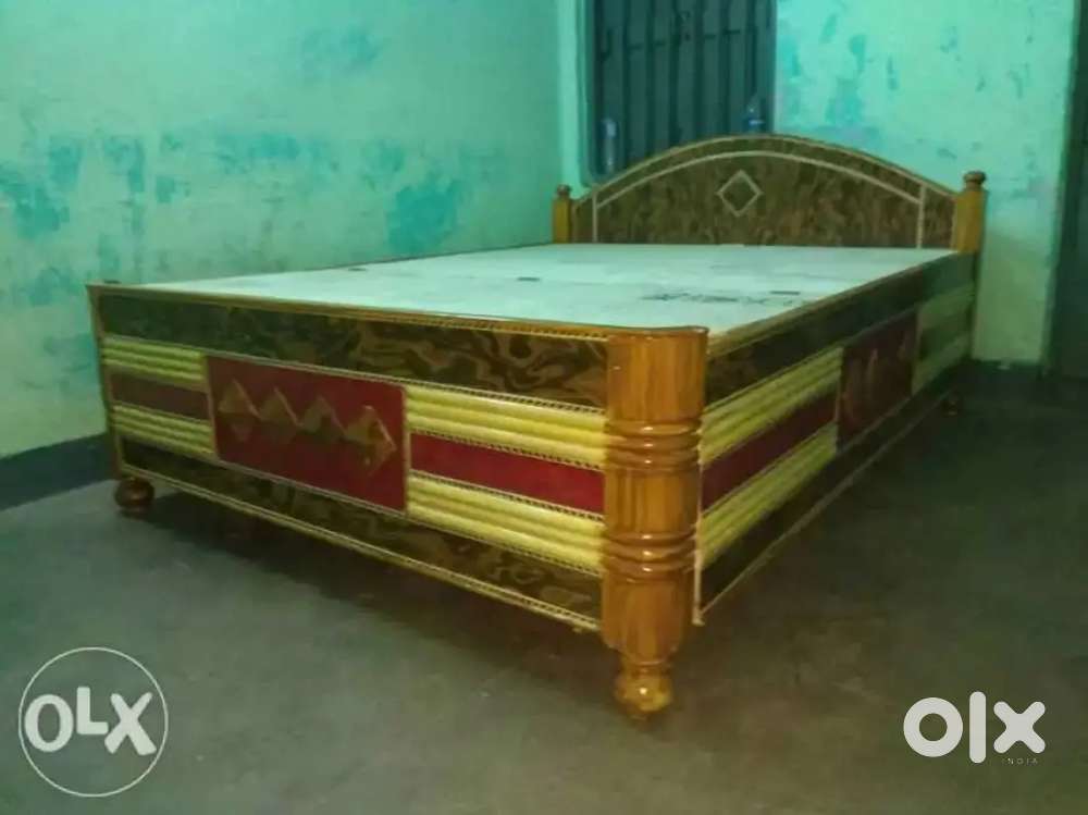Beautiful box bed having size 5/6.5
