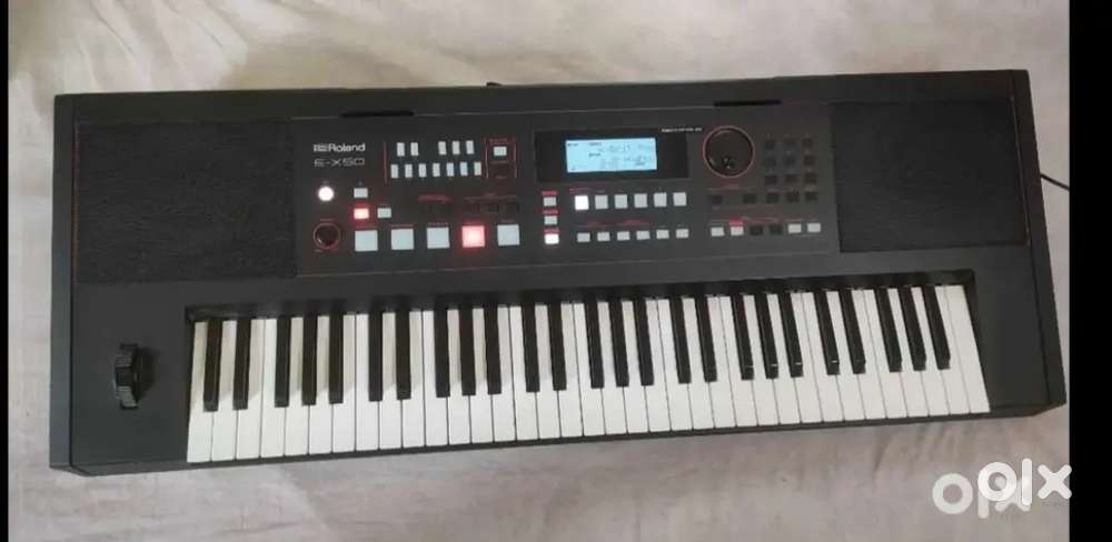 Roland E-X50 Piano keyboard