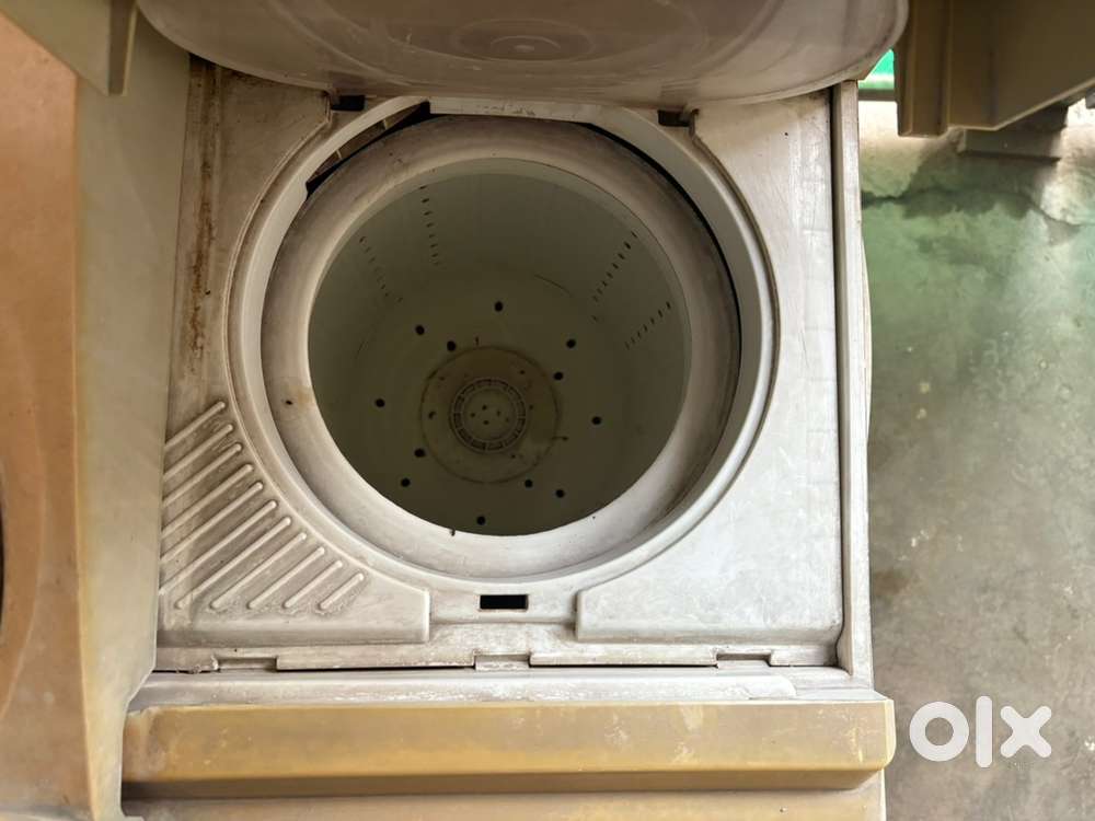 Washing machine 6.2 kg semi automatic whirlpool