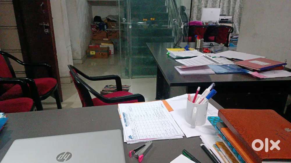 Accountant for transport business