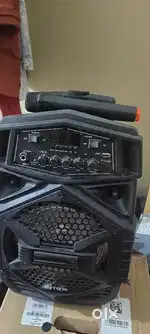 Portable Sound bar, cordless mic, quality speaker