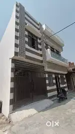 100 gaj Corner 5 room near main road