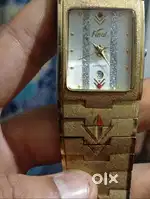 Vintage gold- tone final quartz wrist watch - classic Design