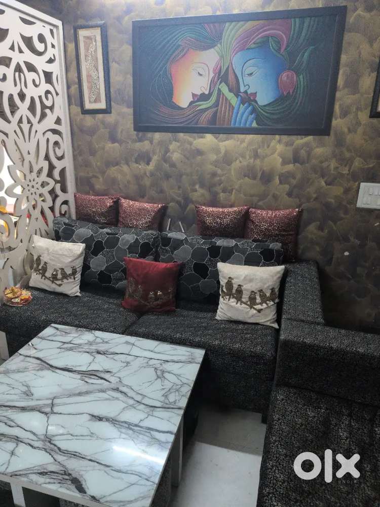 Good Condition Sofa Set