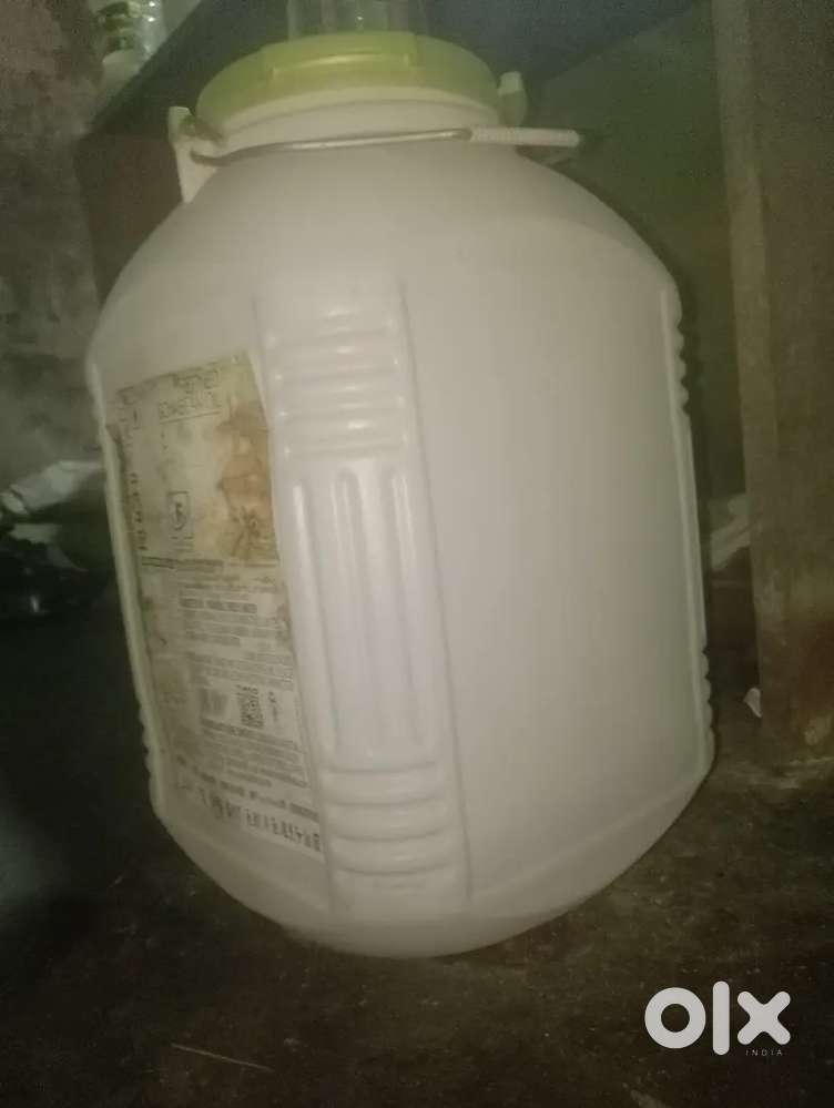 Plastic can