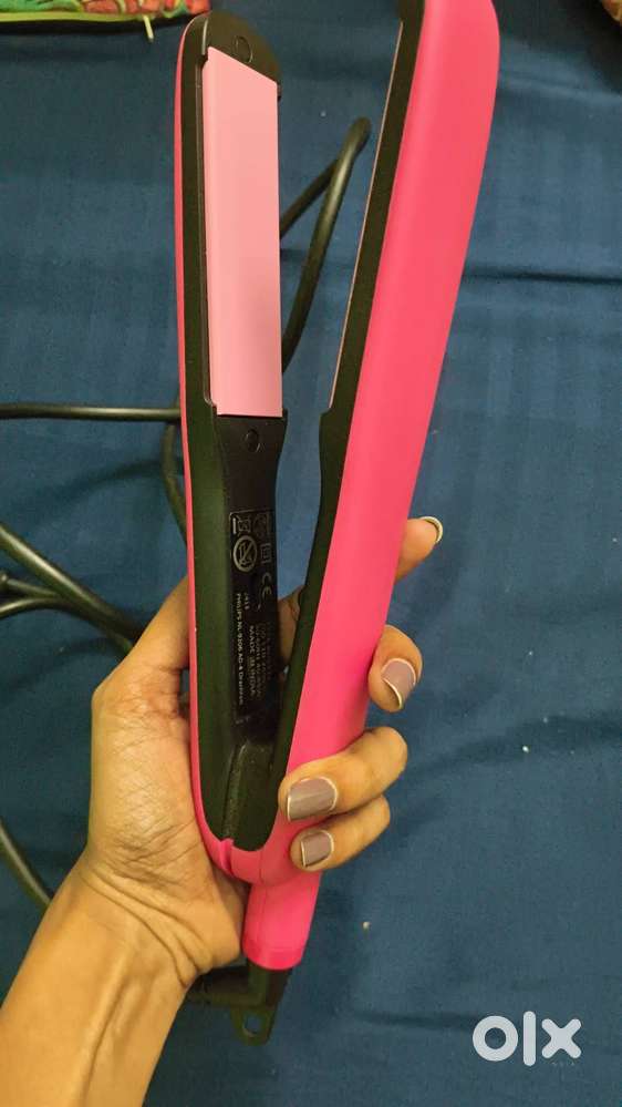 Hair straightener