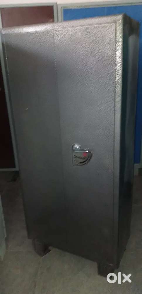 Almirah wardrobe brand new in workshop pc coated 5ft home or office
