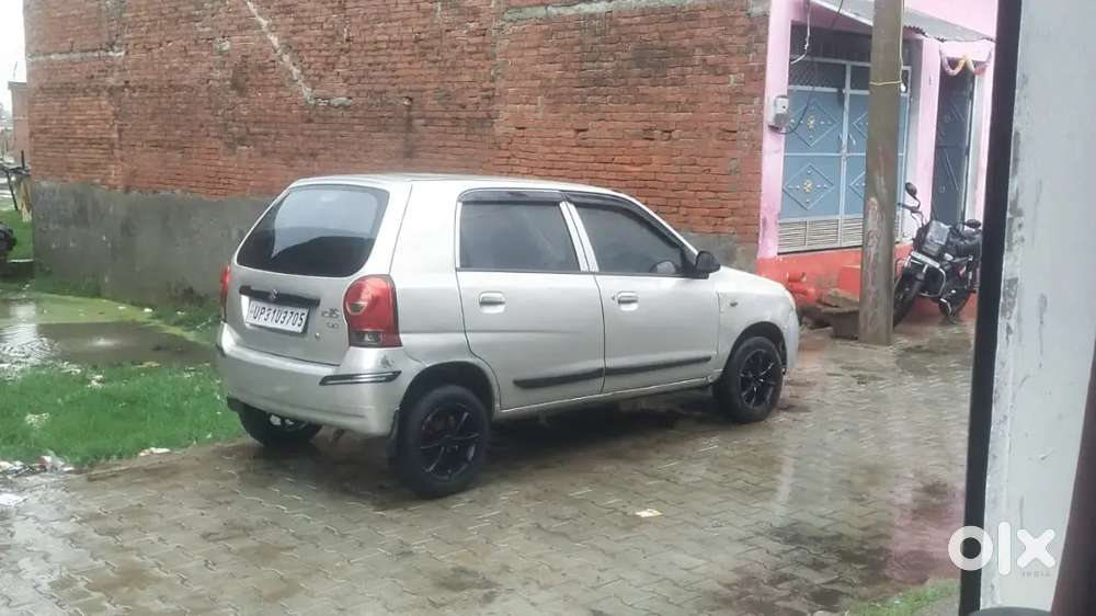 Car me 4 tayar new hai ac working