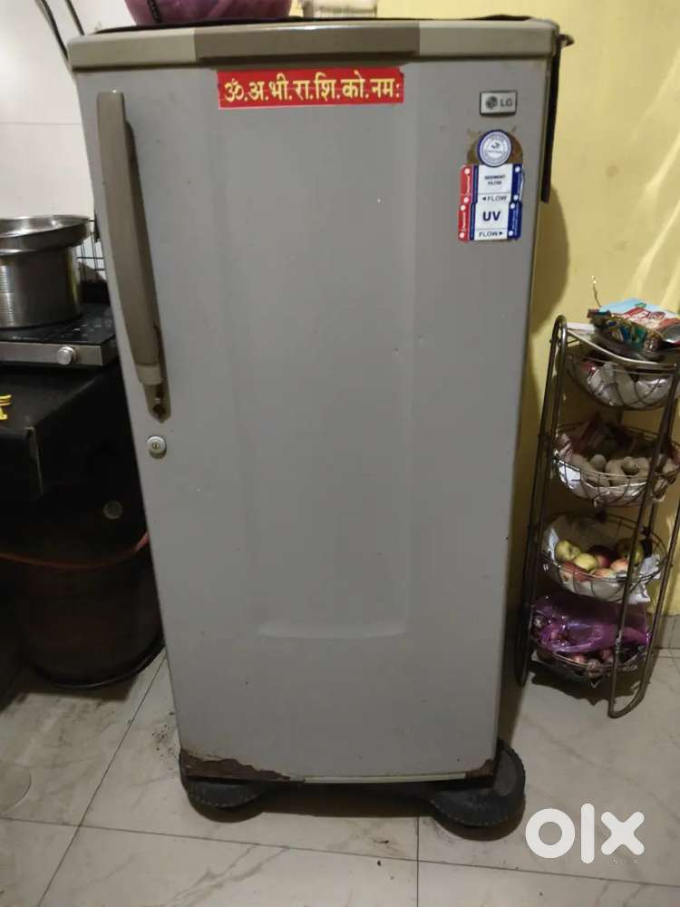 LG fridge in fully working condition