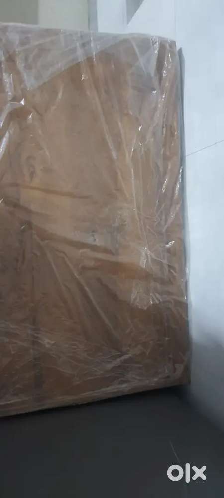 Brand New Tip Top Computer Table