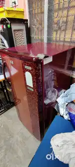 Videocon ka firij hai badhiya chal rha hai 3 saal purana