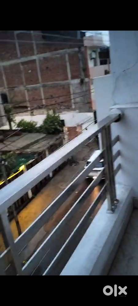 1bhk with balcony semi furnished for rental