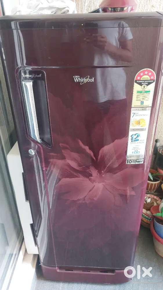 Whirlpool single door fridge