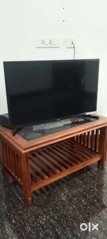 32 lcd, uk family rare used