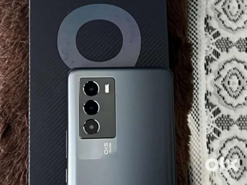 iQOO 9 SE (128GB)  Brand New Condition  With Box & All Accessories