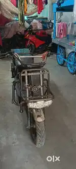 Heavy loader electric scooty