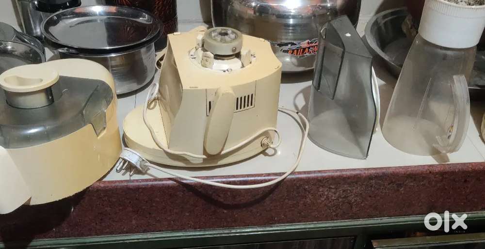 Ultra mixing grinder