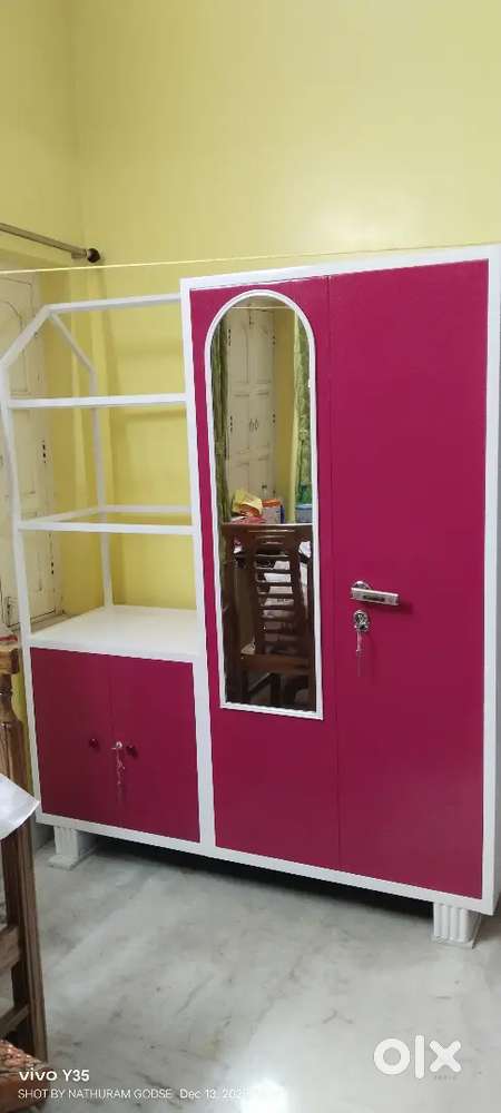 Brand new unused Almirah cum Alna for sale