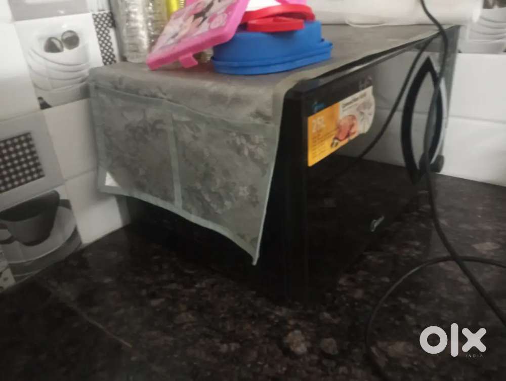 Microwave oven like new condition convection model
