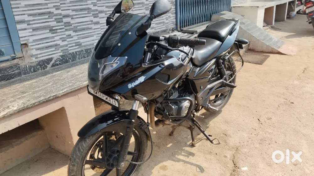 Bajaj pulser
