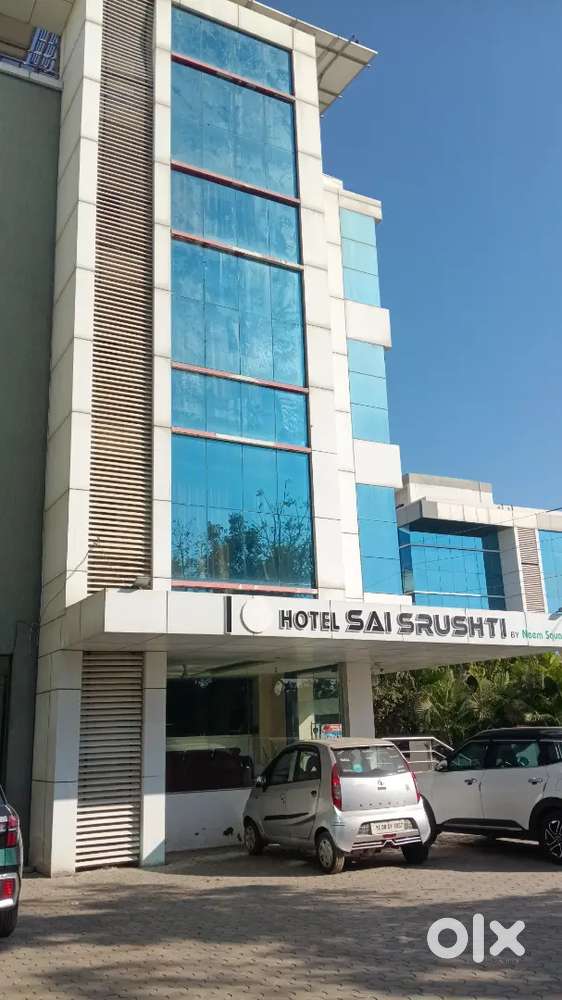 रहने और खाने की सुविधा उपलब्ध