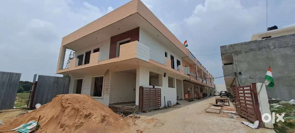 NOTE, ON ROAD APPROVED PLOTS