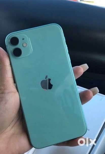 iphone 11 for sale .clean phone aanu.bh 75,storage 64 .price 13k