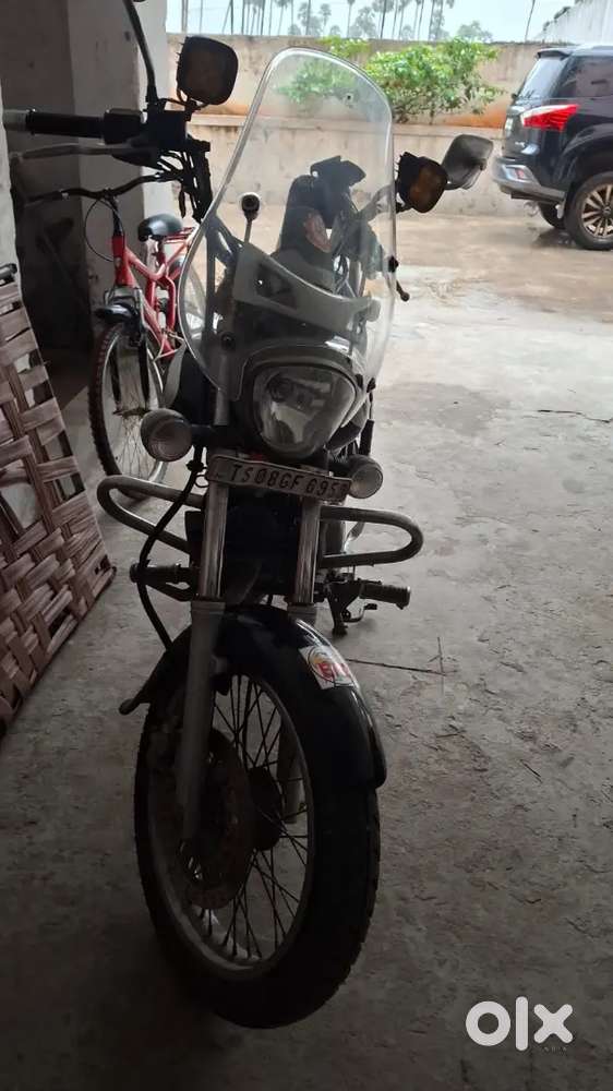 BAJAJ AVENGER CRUISE 220 2018
