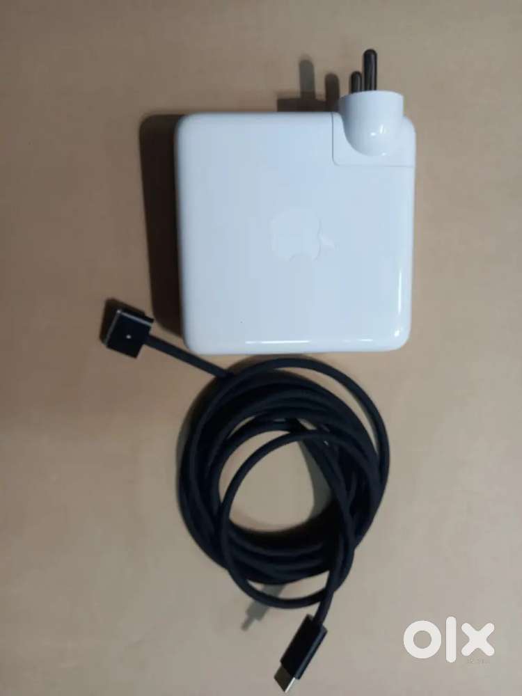 96W USB-C Power Adapter

 And  magsafe 3 cebal
