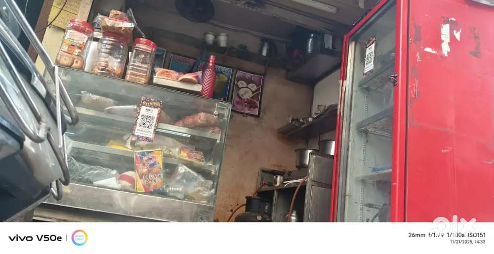 Shop near masjid station chakla my number 74qq25l3oq