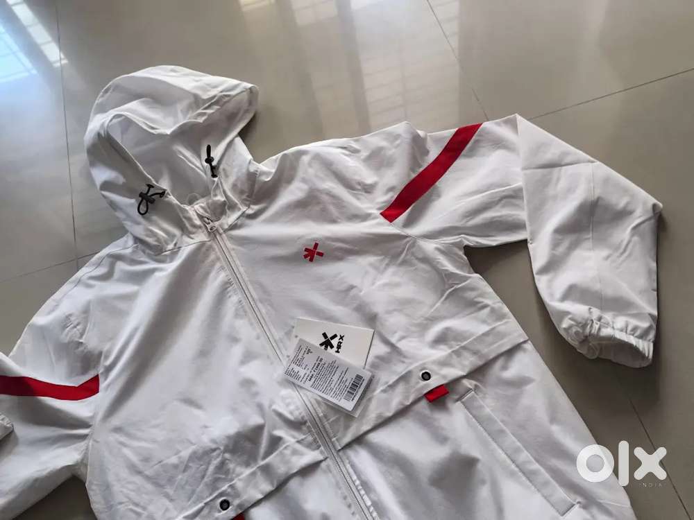 HRX by Hrithik Roshan Rapid-Dry
Hooded Lifestyle Sporty Jacket(unused)