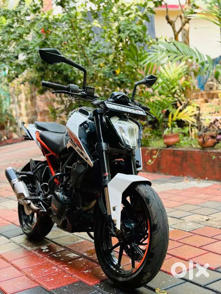 Less driven KTM DUKE 250 up for sale