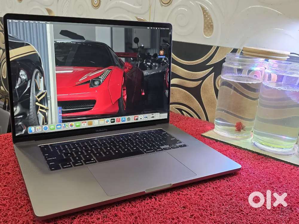 Apple Macbook Pro 2021 i7 16gb 512gb 5.5gb Graphics 16inch Retina