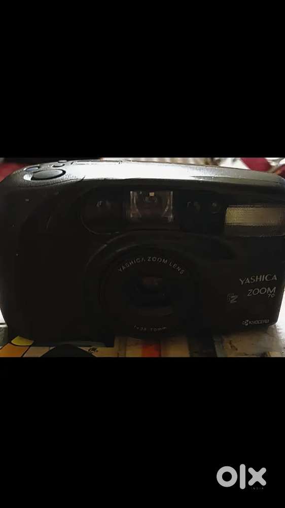 Yashica EZS Zoom 70