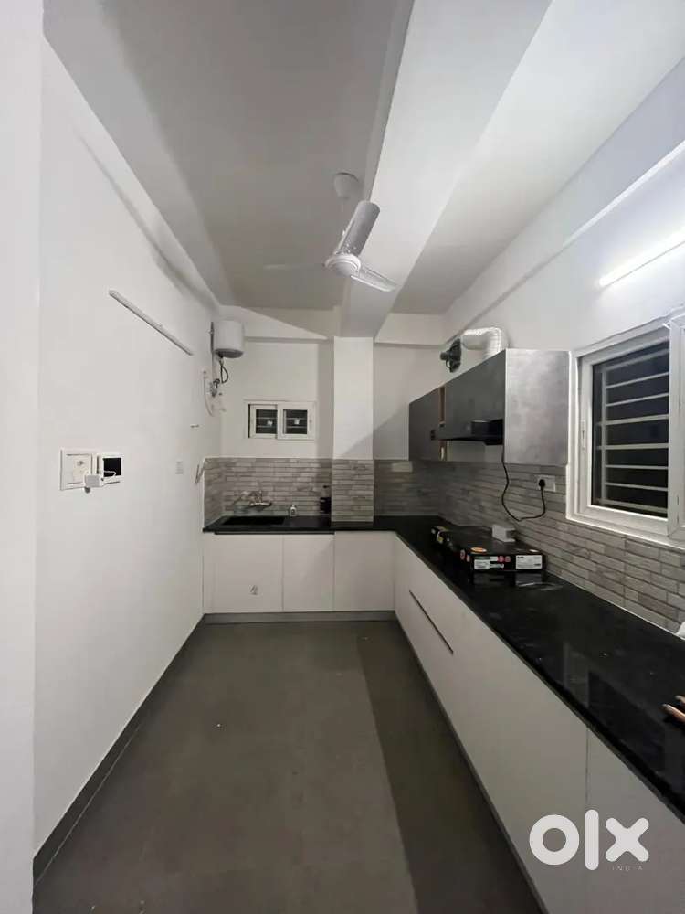 Lokhra 3bhk semi furnished flat available