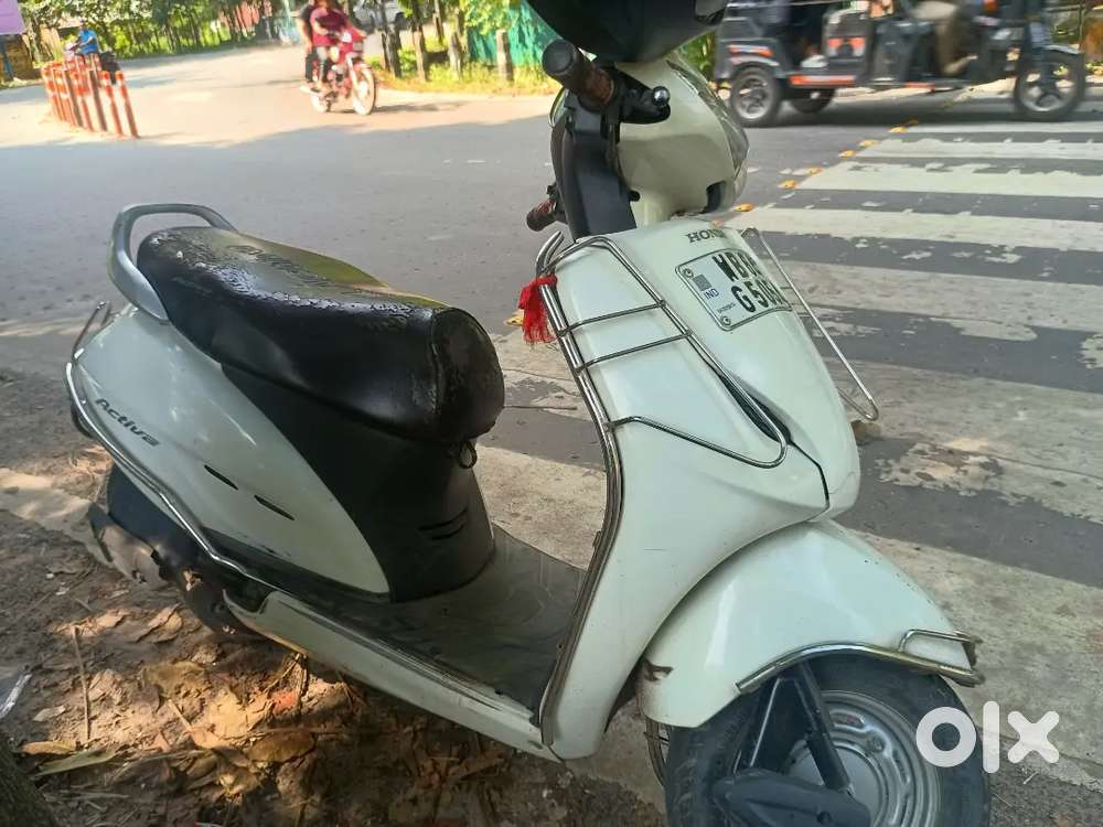Honda Activa 2012 – Emargency sale fixed price