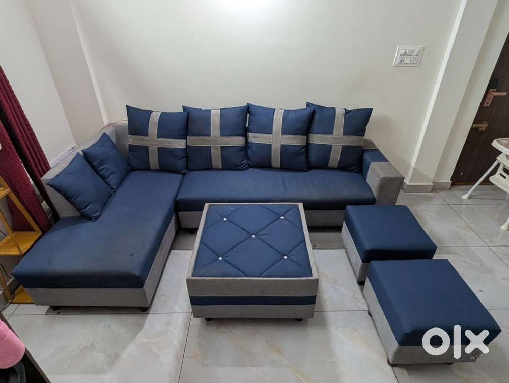 7 seater sofa with center table at 24000 rs.