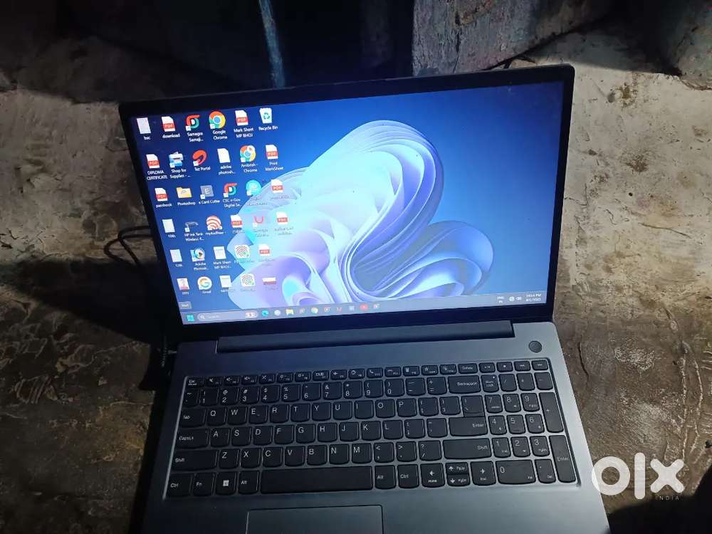 Lenovo v15 g4