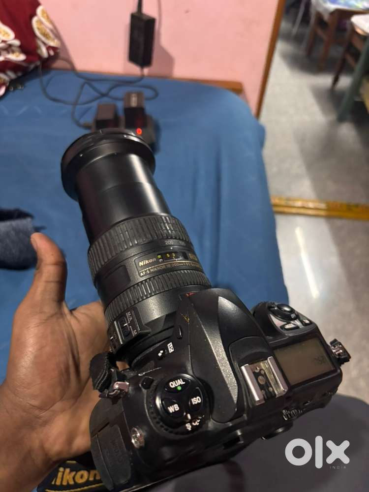 NIKON D200