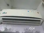 Lloyd Split AC 1.5 ton