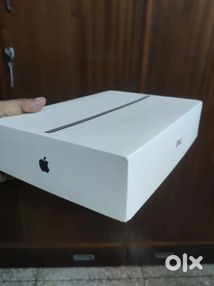 Unused iPad 7Gen Box Packed