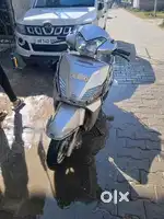 Scooty mahindra gusto