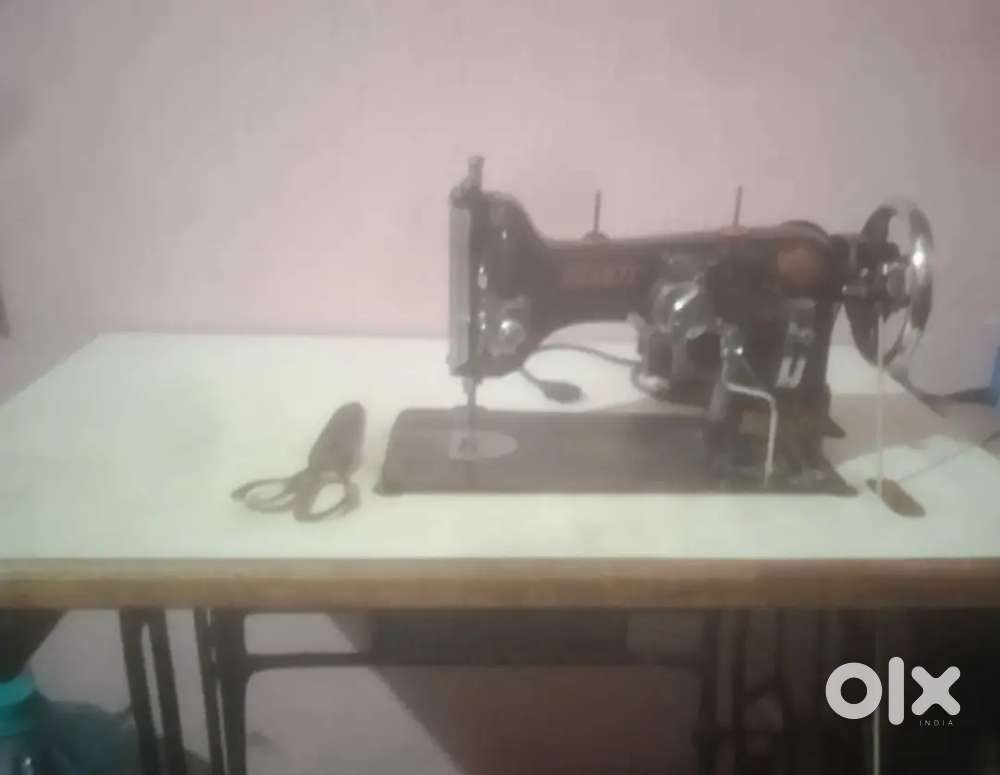 Electric stitching machine