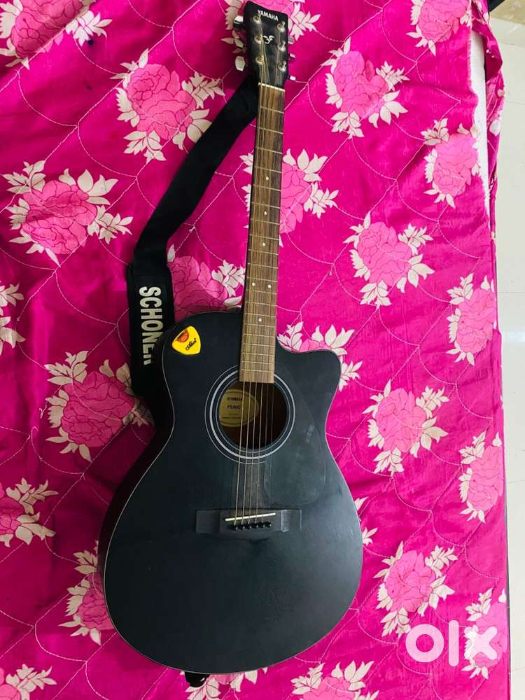 Yamaha guitar FS80C black