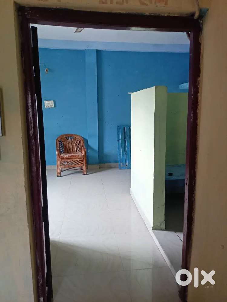 Rooms available for rent for Bachelor students and small family .