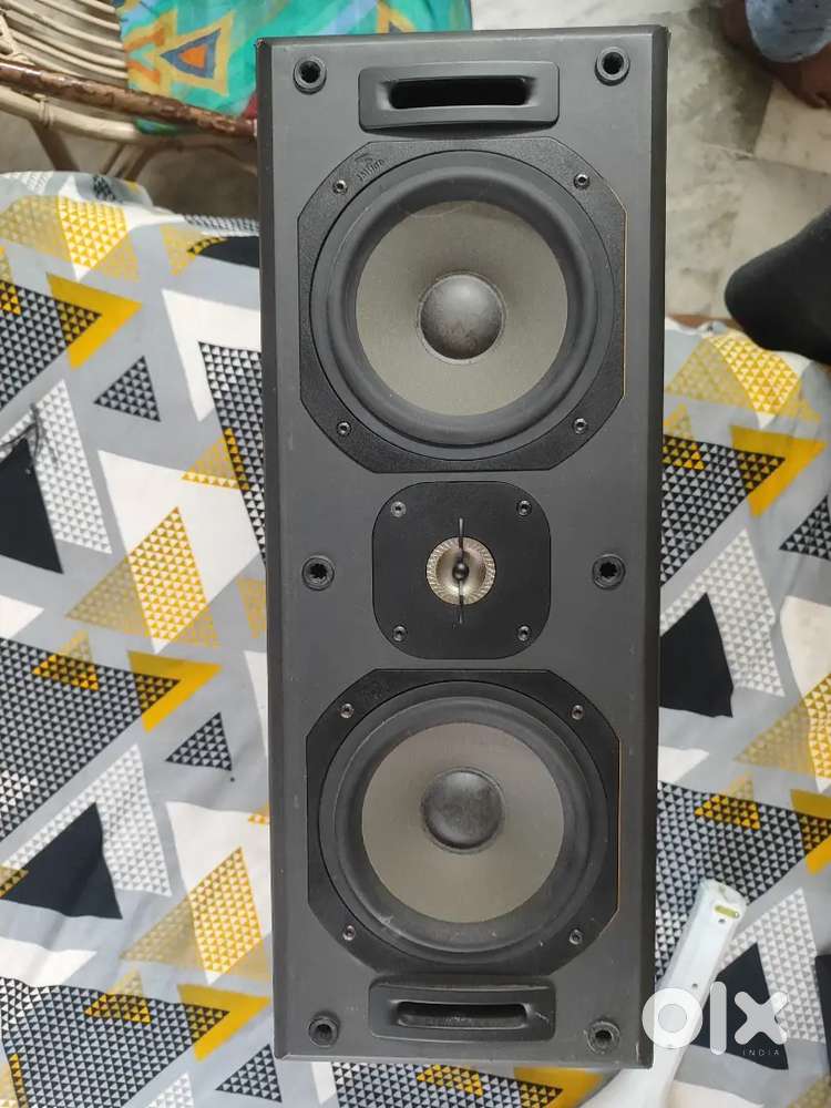 FOCAL CHORUS LCR 700 CENTER SPEAKER