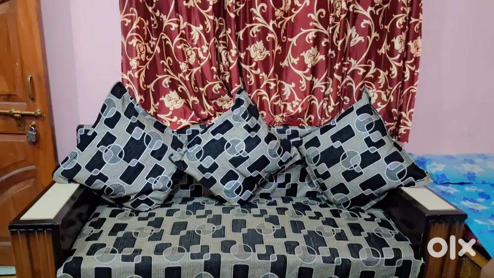 5 Seater Black-brown Sofa set