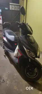 Very good condition EV scooty,